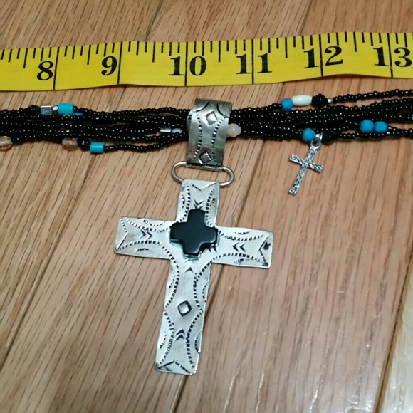 Beautiful Cross Necklace EUC - Picture 4 of 5